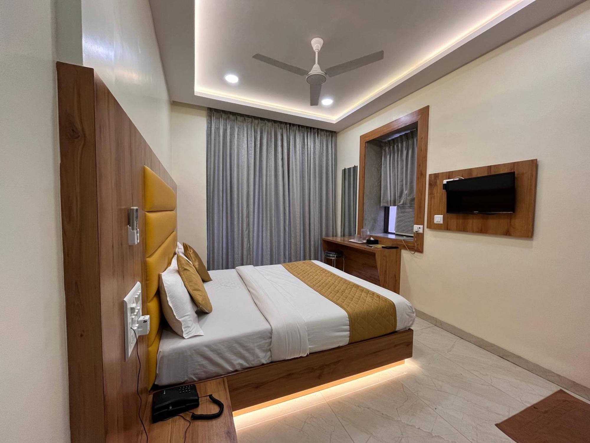 Hotel National - Grant Road 뭄바이 외부 사진