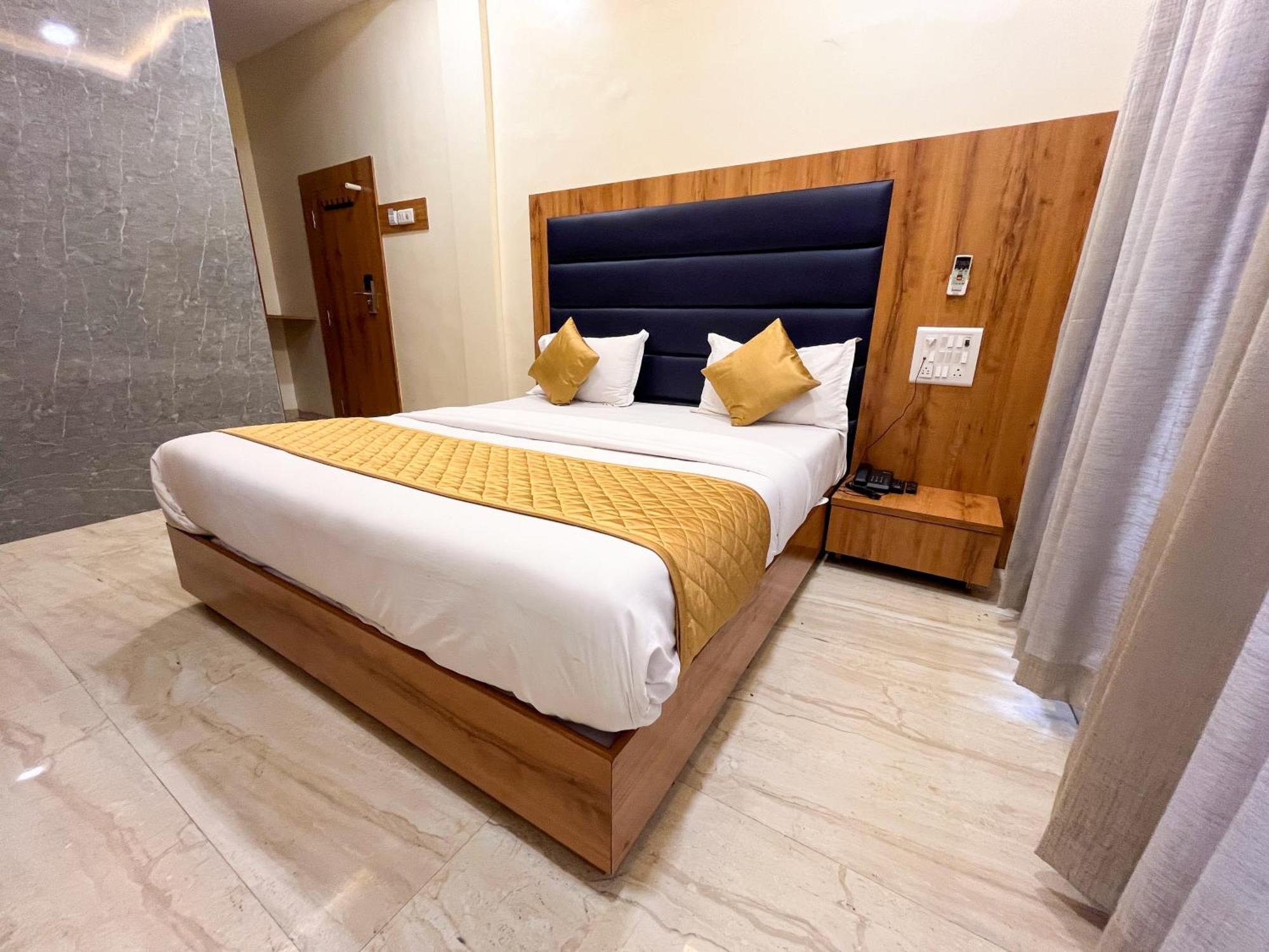 Hotel National - Grant Road 뭄바이 외부 사진
